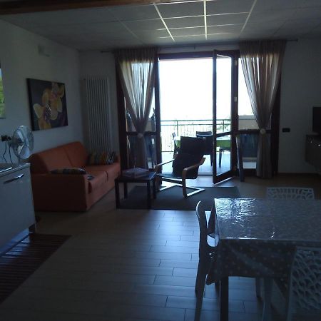 Piscina E Vistalago Crocemenaggio Cir 013145-00318 外观 照片